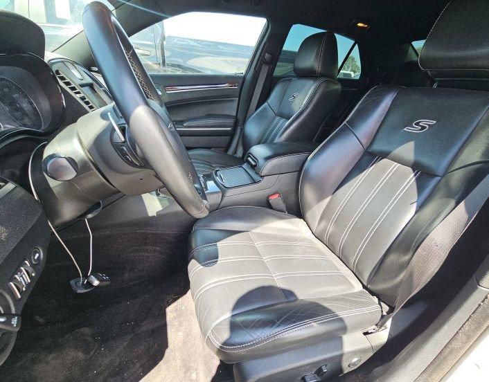 Used 2019 Chrysler 300 S w/ Safetytec Plus Group AWD/4WD image 10
