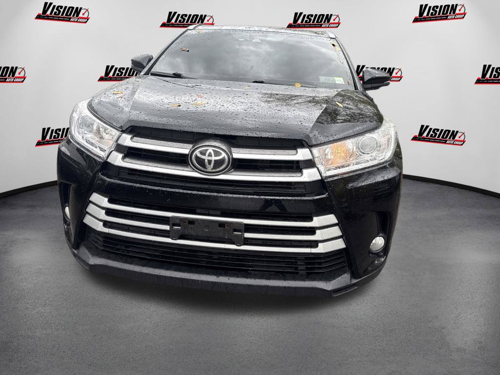 Used 2019 Toyota Highlander XLE AWD/4WD image 2