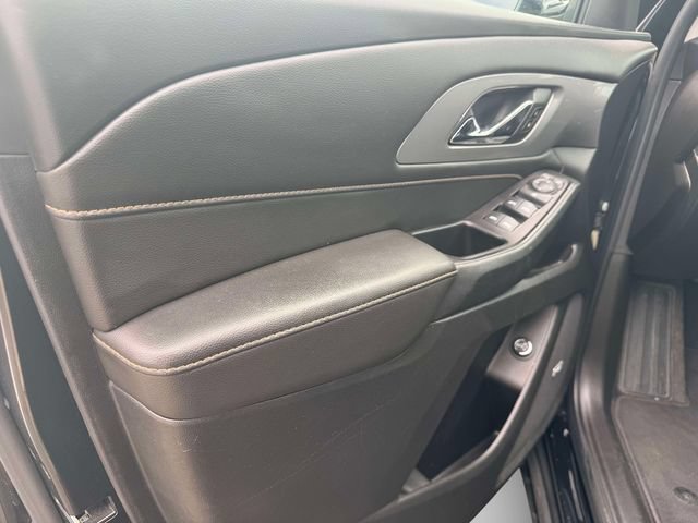 Used 2020 Chevrolet Traverse LT w/ LT Premium Package AWD/4WD image 21