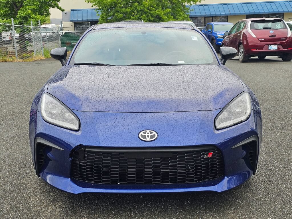 Used 2022 Toyota GR86 Premium w/ ALL Weather Mat Package (TMS) RWD image 2