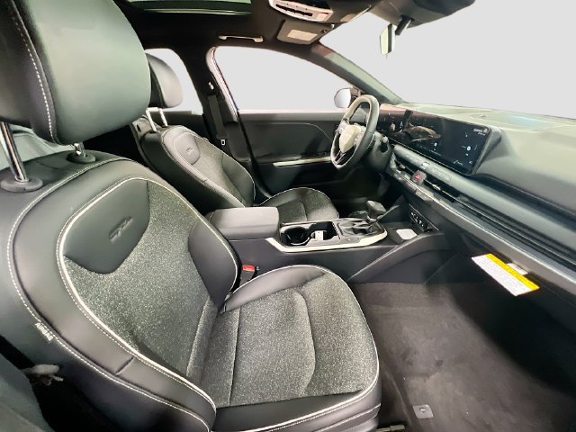 New 2025 Kia K4 EX w/ GT-Line Sunroof Package FWD image 28