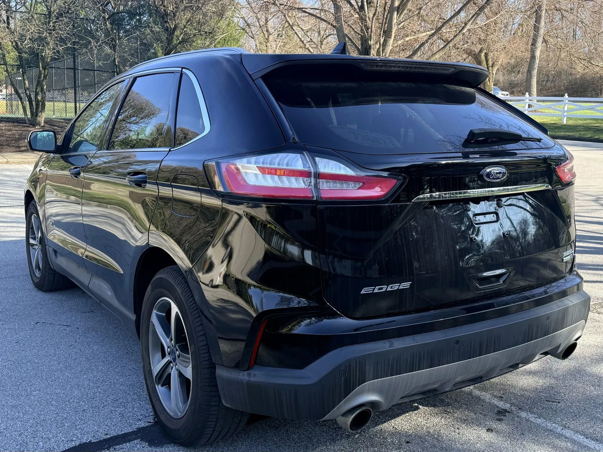 Used 2019 Ford Edge SEL w/ Equipment Group 201A image 5