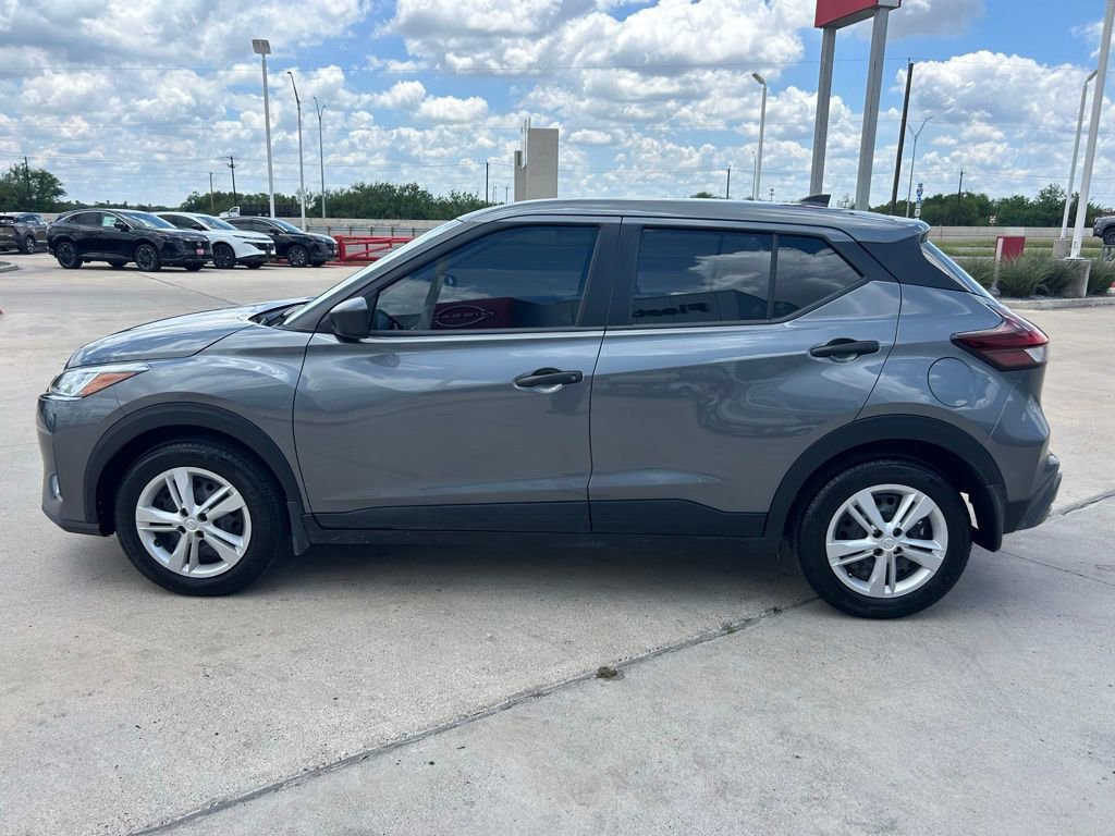 Certified 2025 Nissan Kicks Play S FWD image 4