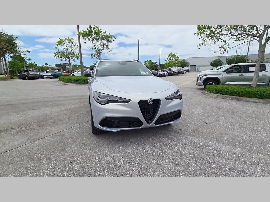 New 2025 Alfa Romeo Stelvio Sprint AWD/4WD image 39