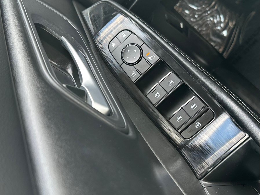 Used 2024 Nissan Rogue SV FWD image 7