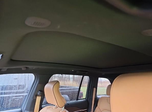 Used 2023 Jeep Grand Cherokee Summit w/ Luxury Tech Group V image 12