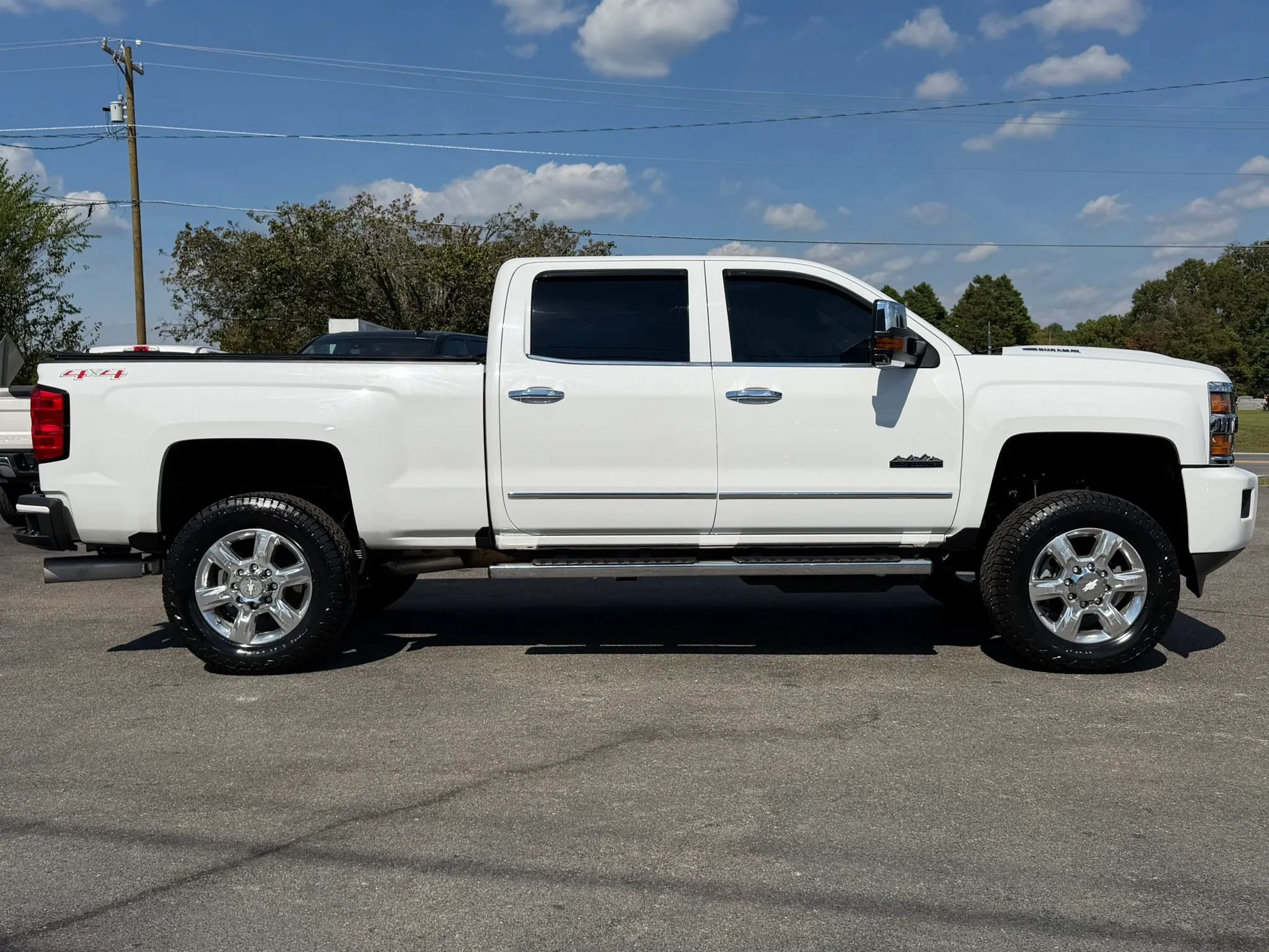 Used 2017 Chevrolet Silverado 2500 High Country w/ Duramax Plus Package AWD/4WD image 4