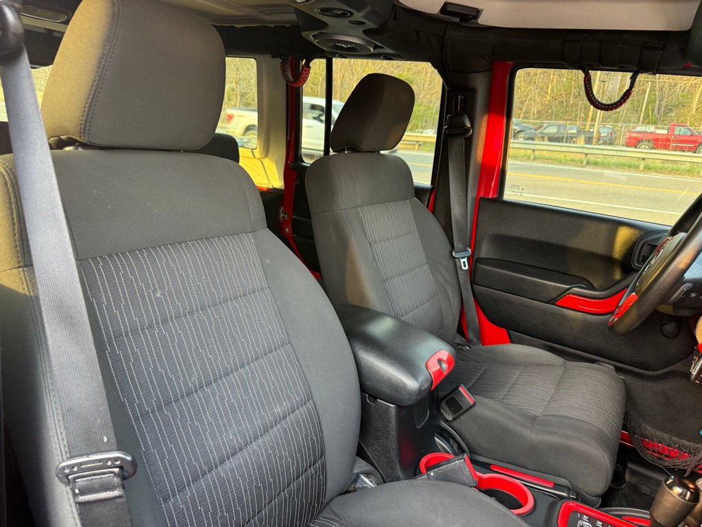 Used 2012 Jeep Wrangler Unlimited Sport AWD/4WD image 80