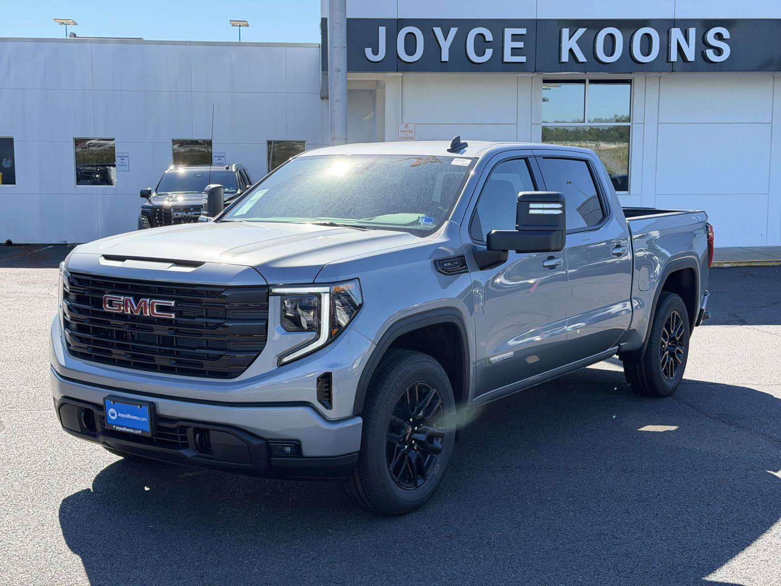 New 2026 GMC Sierra 1500 Elevation w/ Preferred Package AWD/4WD image 4