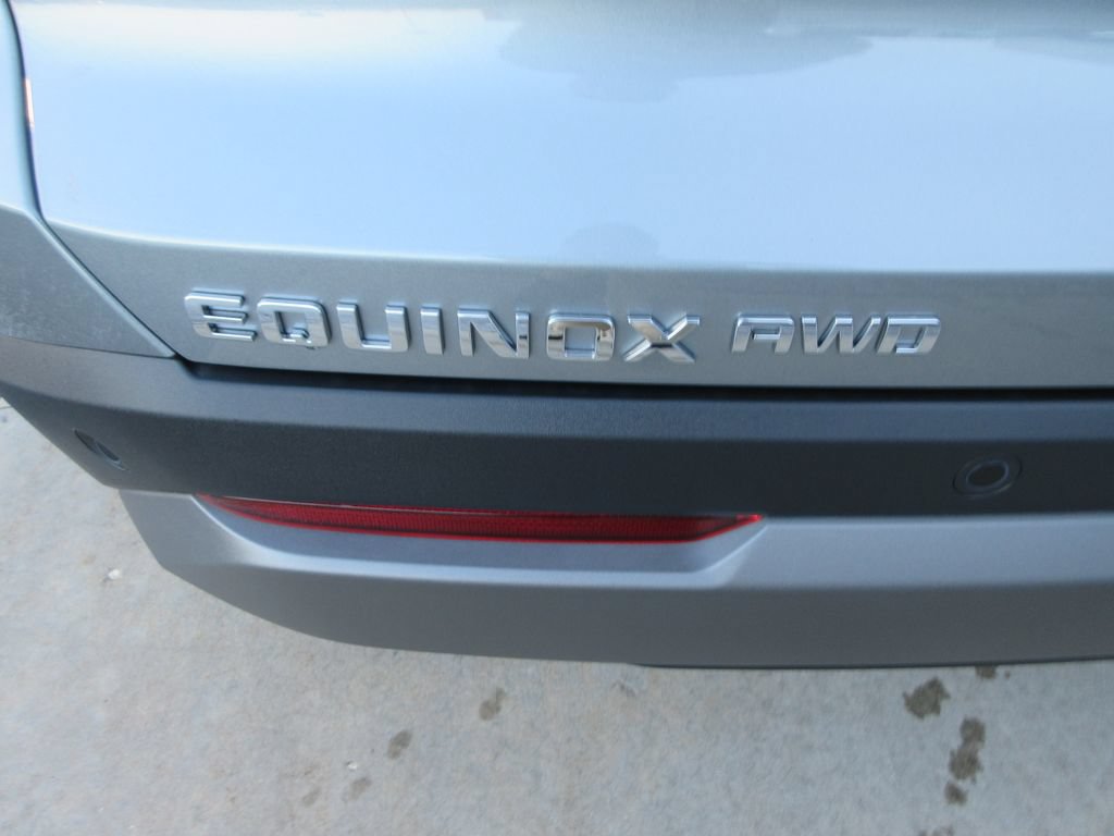 New 2026 Chevrolet Equinox LT w/ Safety and Technology Package AWD/4WD image 10