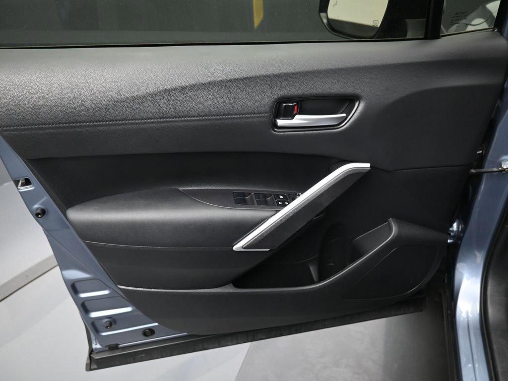 Used 2024 Toyota Corolla Cross XSE w/ Convenience Package image 13