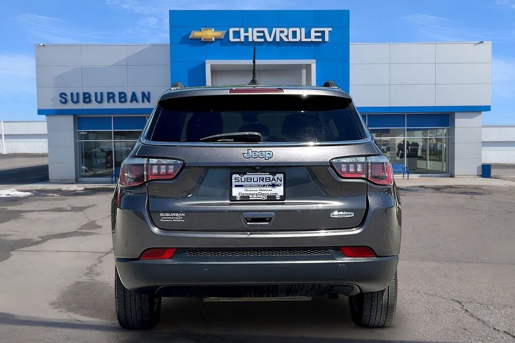 Used 2018 Jeep Compass Latitude w/ Popular Equipment Group FWD image 4