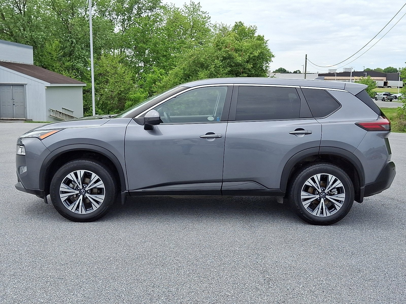 Used 2022 Nissan Rogue SV AWD/4WD image 4