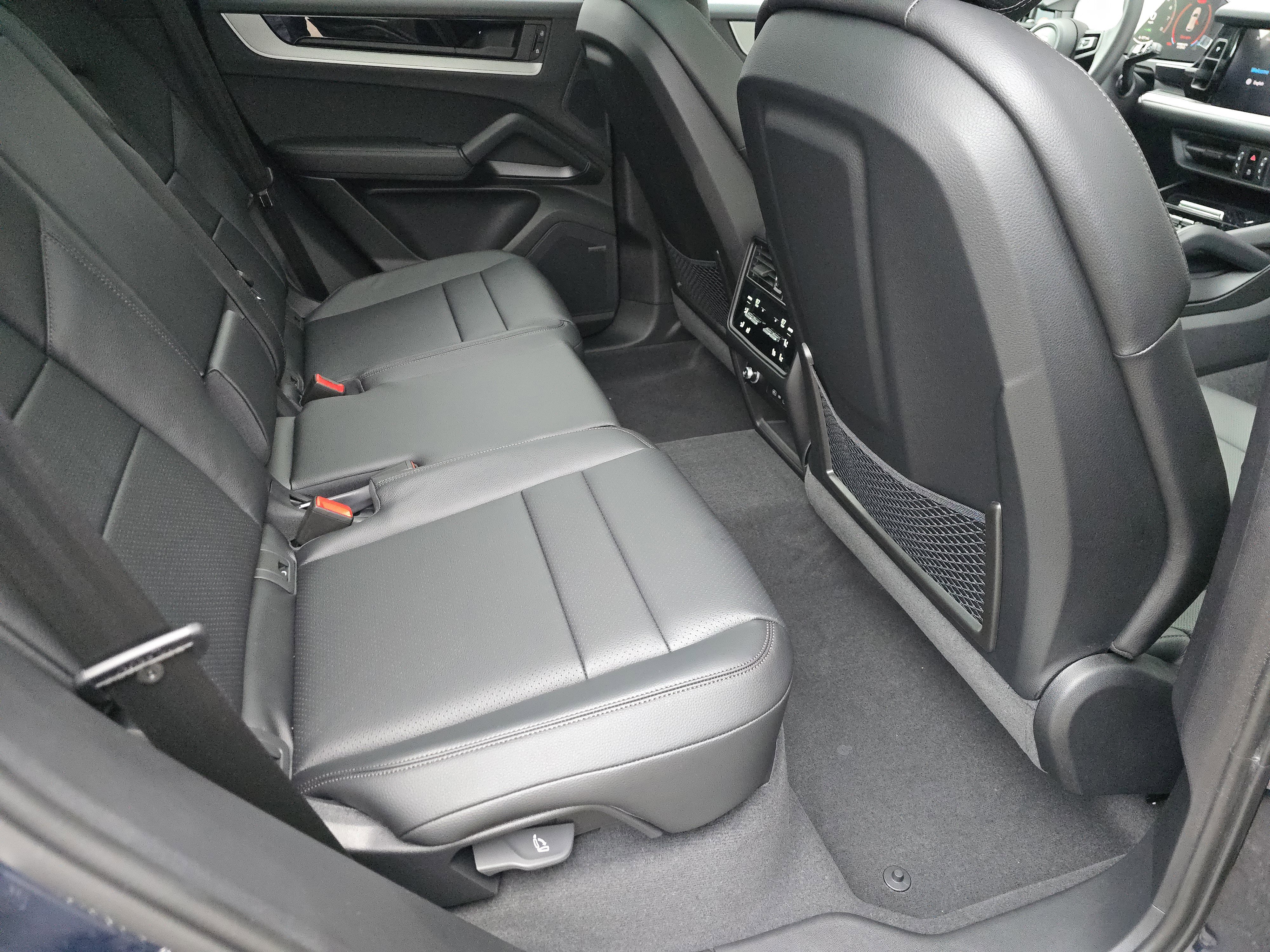 New 2026 Porsche Cayenne E-Hybrid image 14