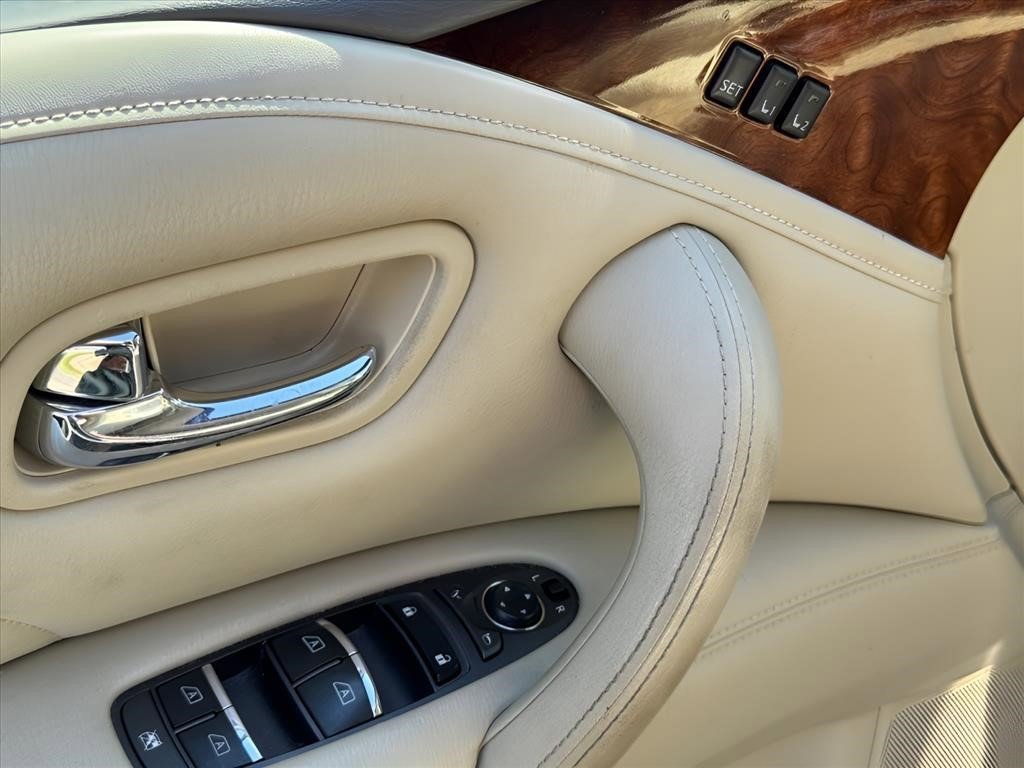 Used 2015 INFINITI QX80 4WD w/ Deluxe Technology Package image 22