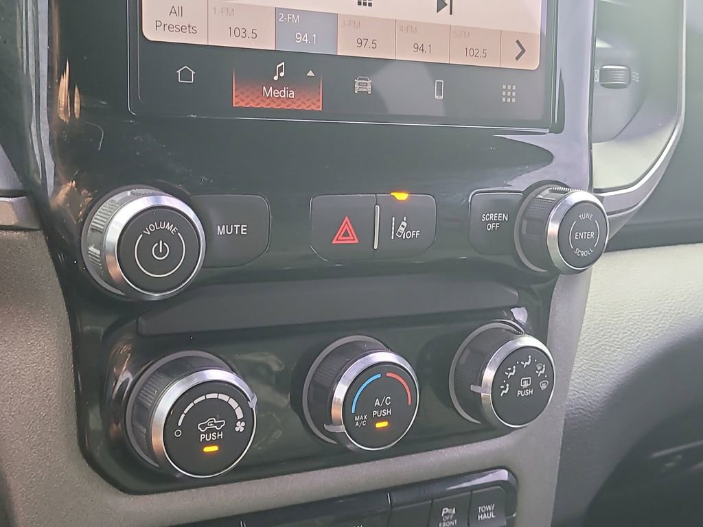 Used 2025 RAM 1500 Classic Warlock AWD/4WD image 24
