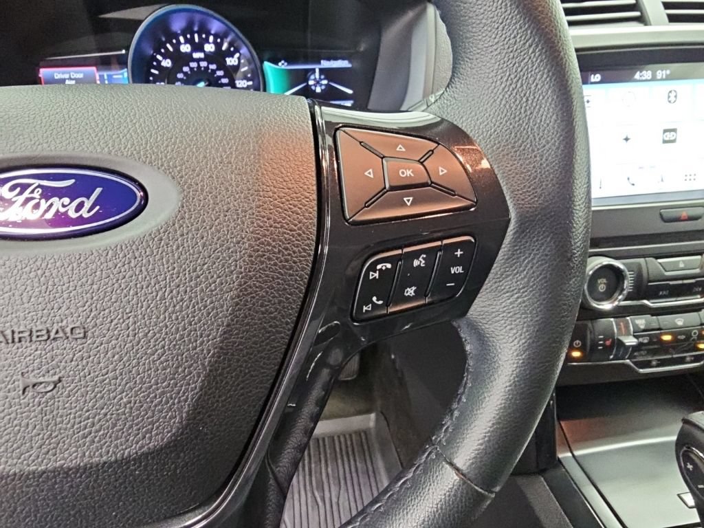 Used 2018 Ford Explorer XLT w/ Equipment Group 202A FWD image 30