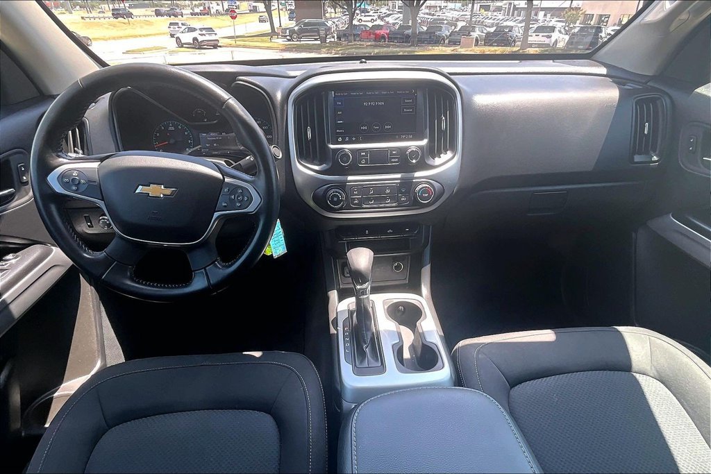 Used 2022 Chevrolet Colorado LT AWD/4WD image 18