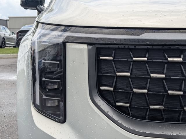 Certified 2025 Kia Carnival SX Prestige FWD image 11