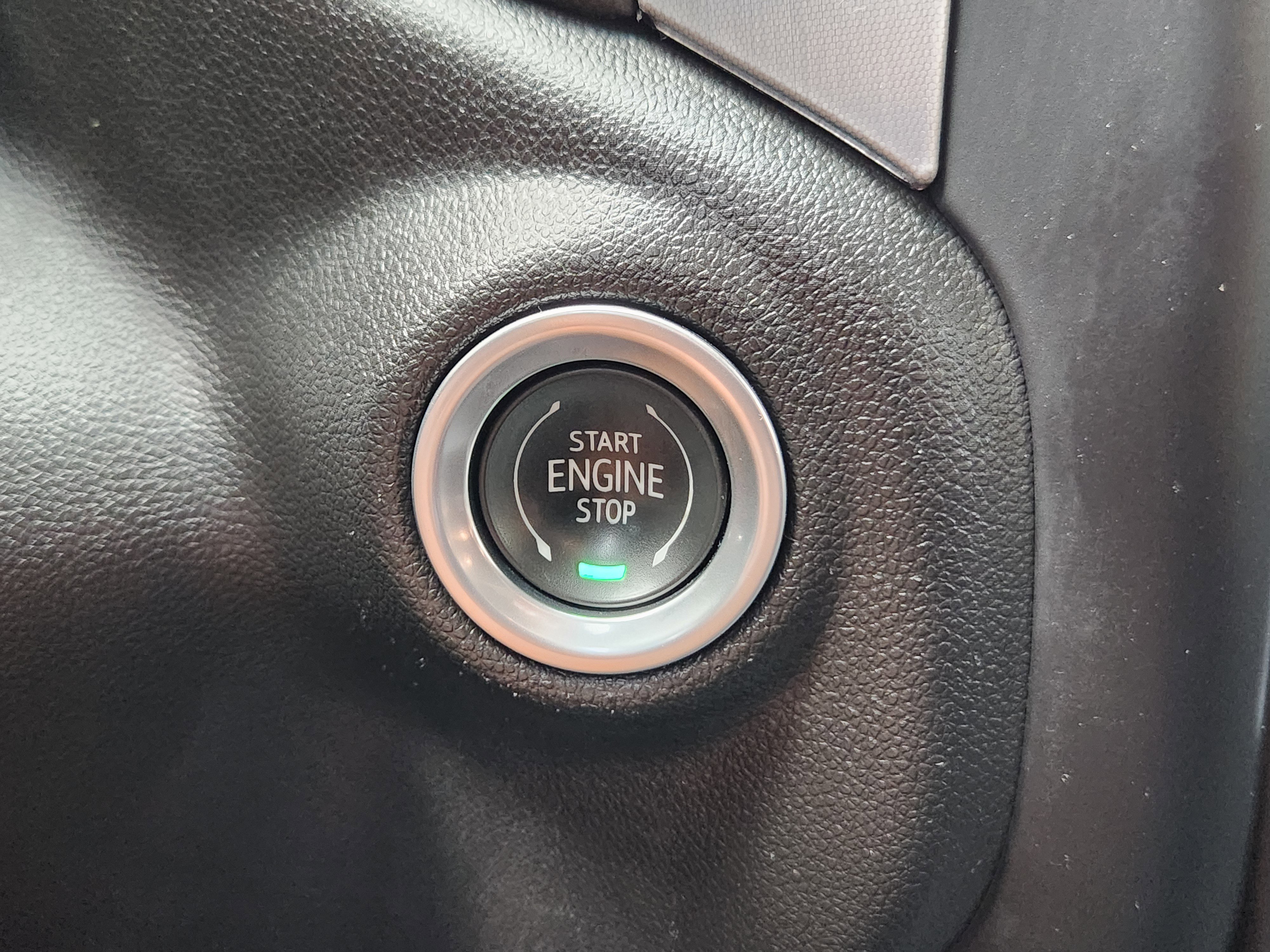 Used 2022 GMC Sierra 1500 Elevation w/ LPO, Elevation Black Package AWD/4WD image 16
