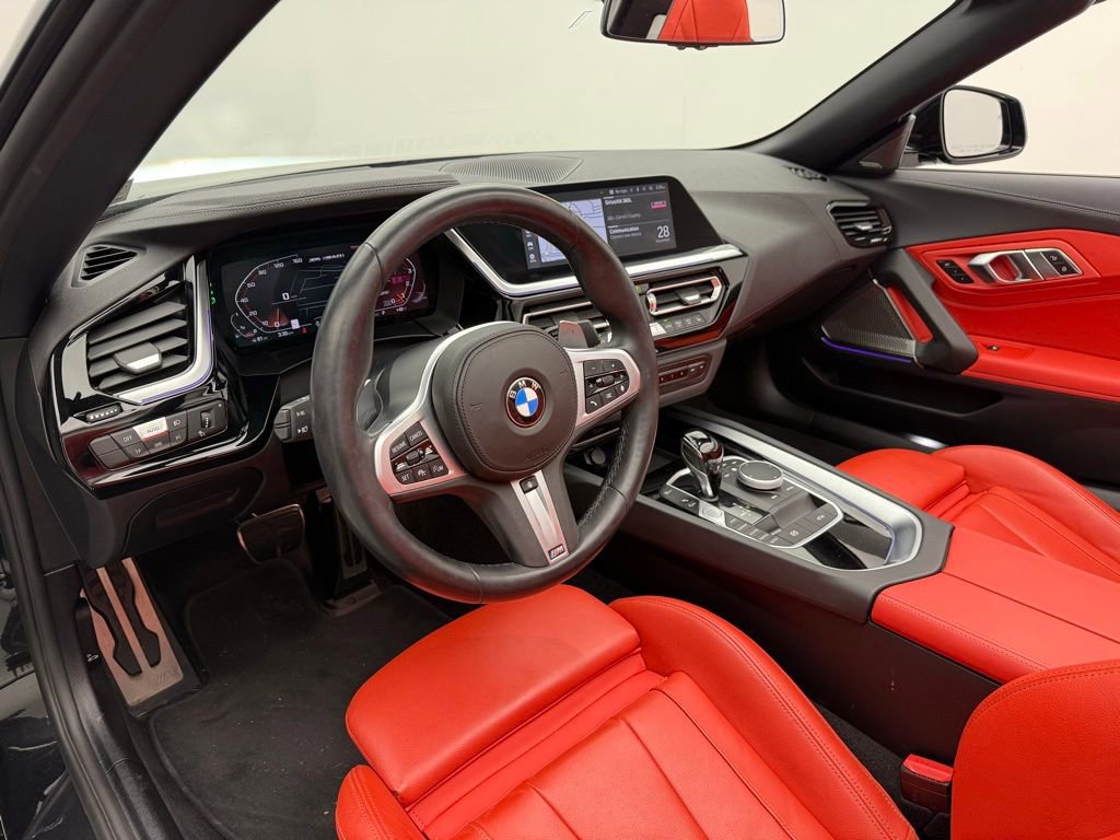 Used 2022 BMW Z4 M40i w/ Premium Package image 4