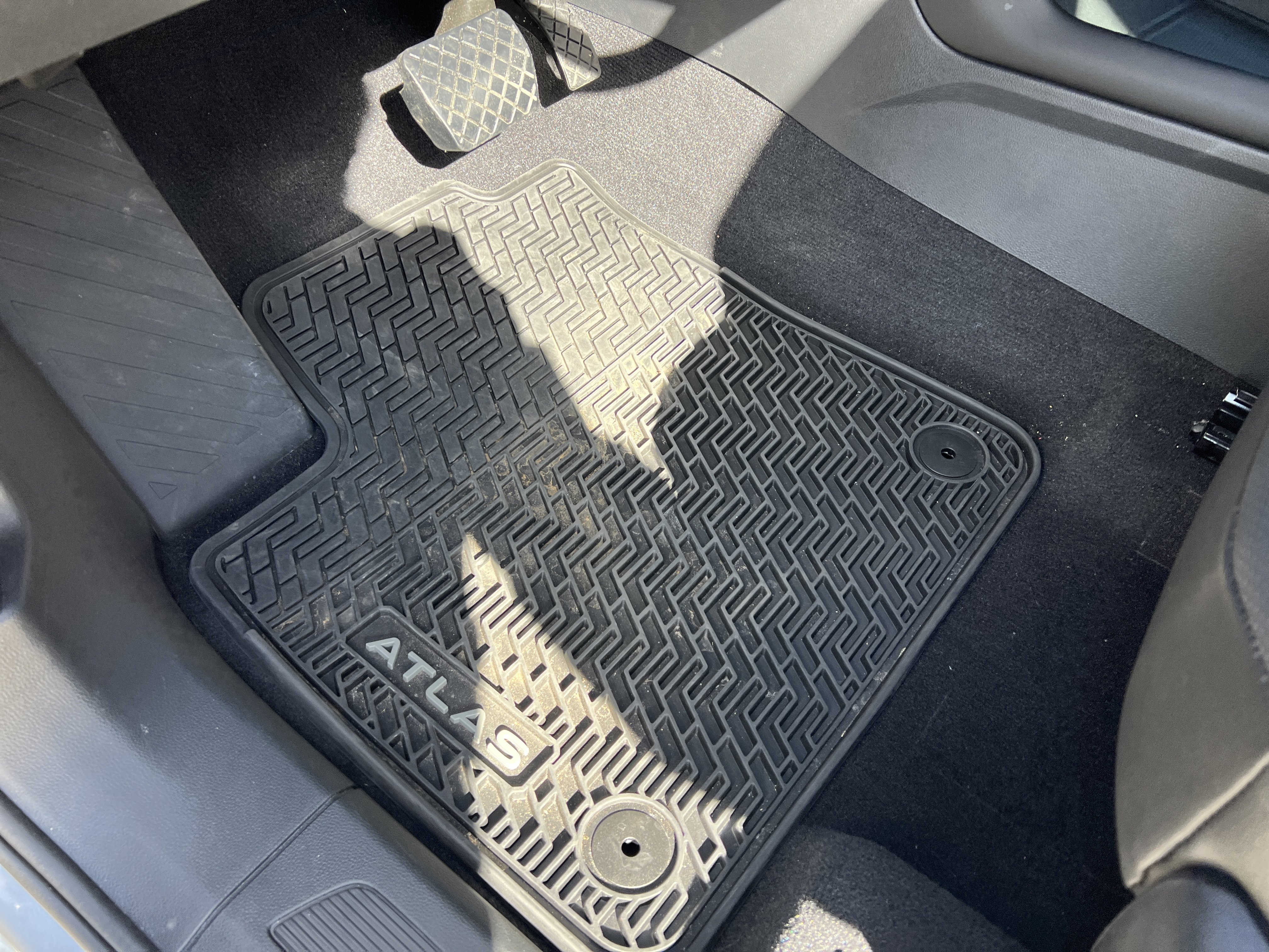 Certified 2026 Volkswagen Atlas SE image 34