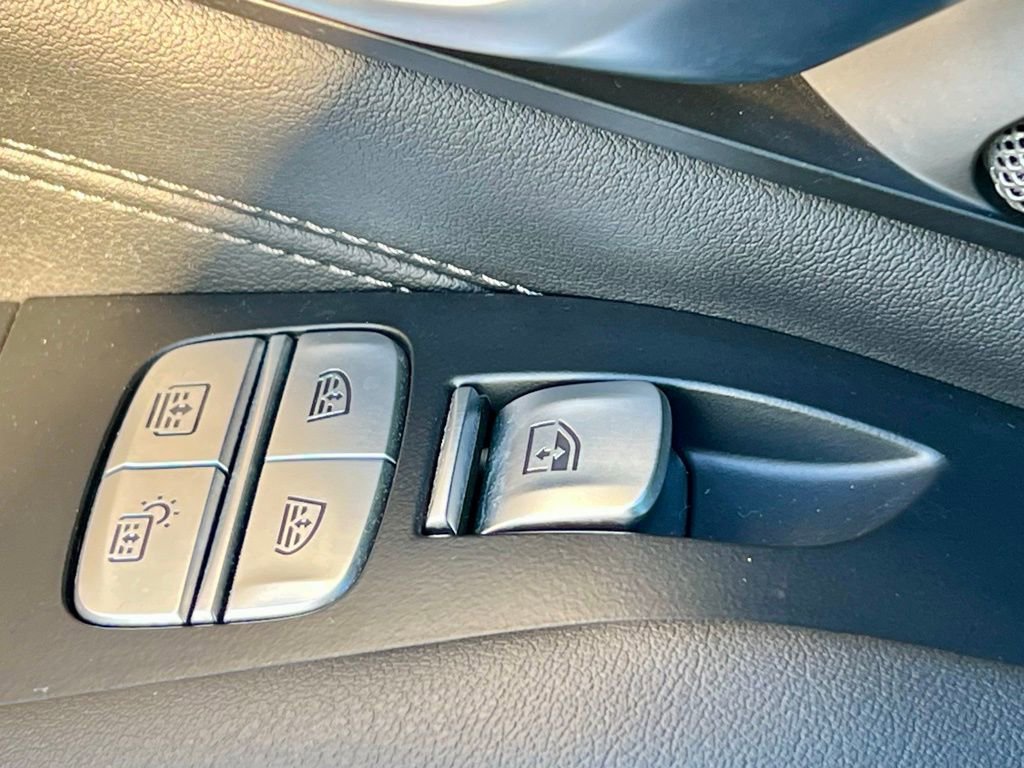 Used 2024 BMW X7 xDrive40i w/ Premium Package image 42