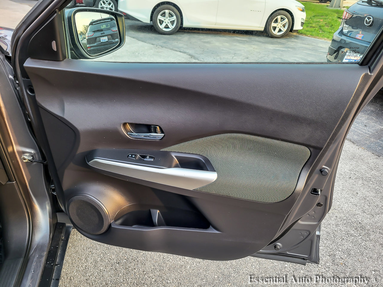 Used 2020 Nissan Kicks SV image 28