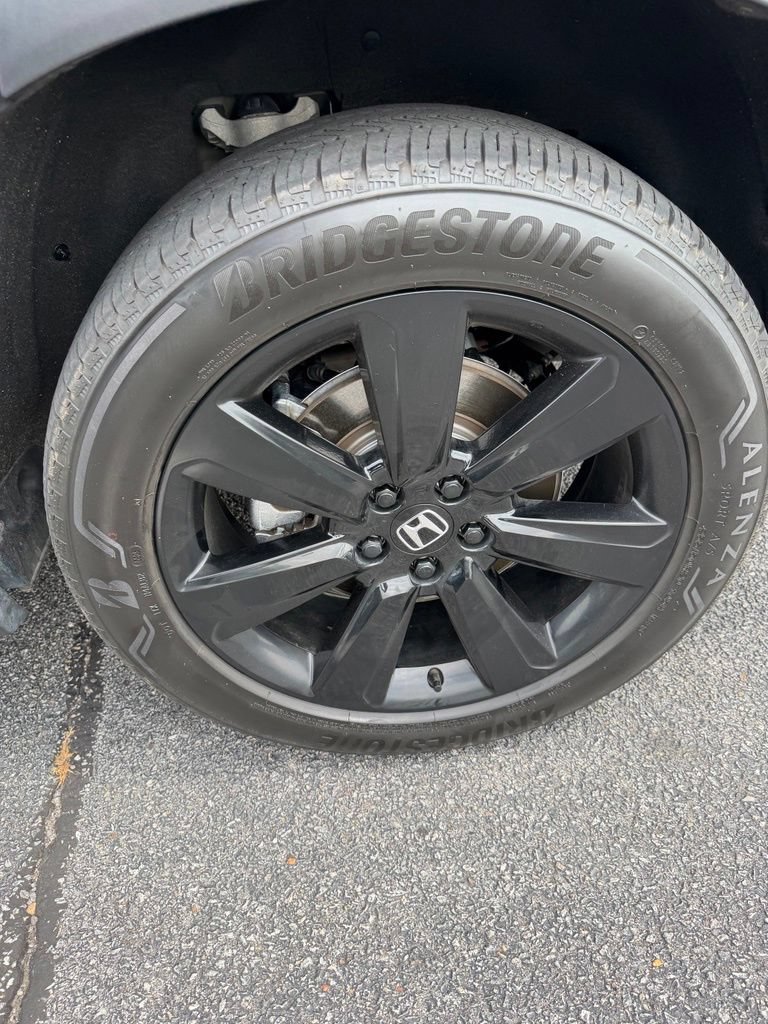 Used 2025 Honda Pilot Black Edition image 38