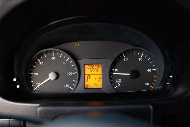 Used 2016 Mercedes-Benz Sprinter 2500 image 20