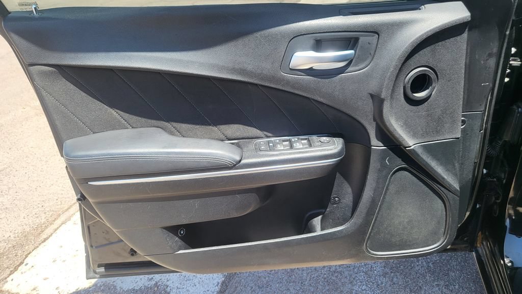 Used 2016 Dodge Charger SXT w/ Navigation & Travel Group RWD image 25