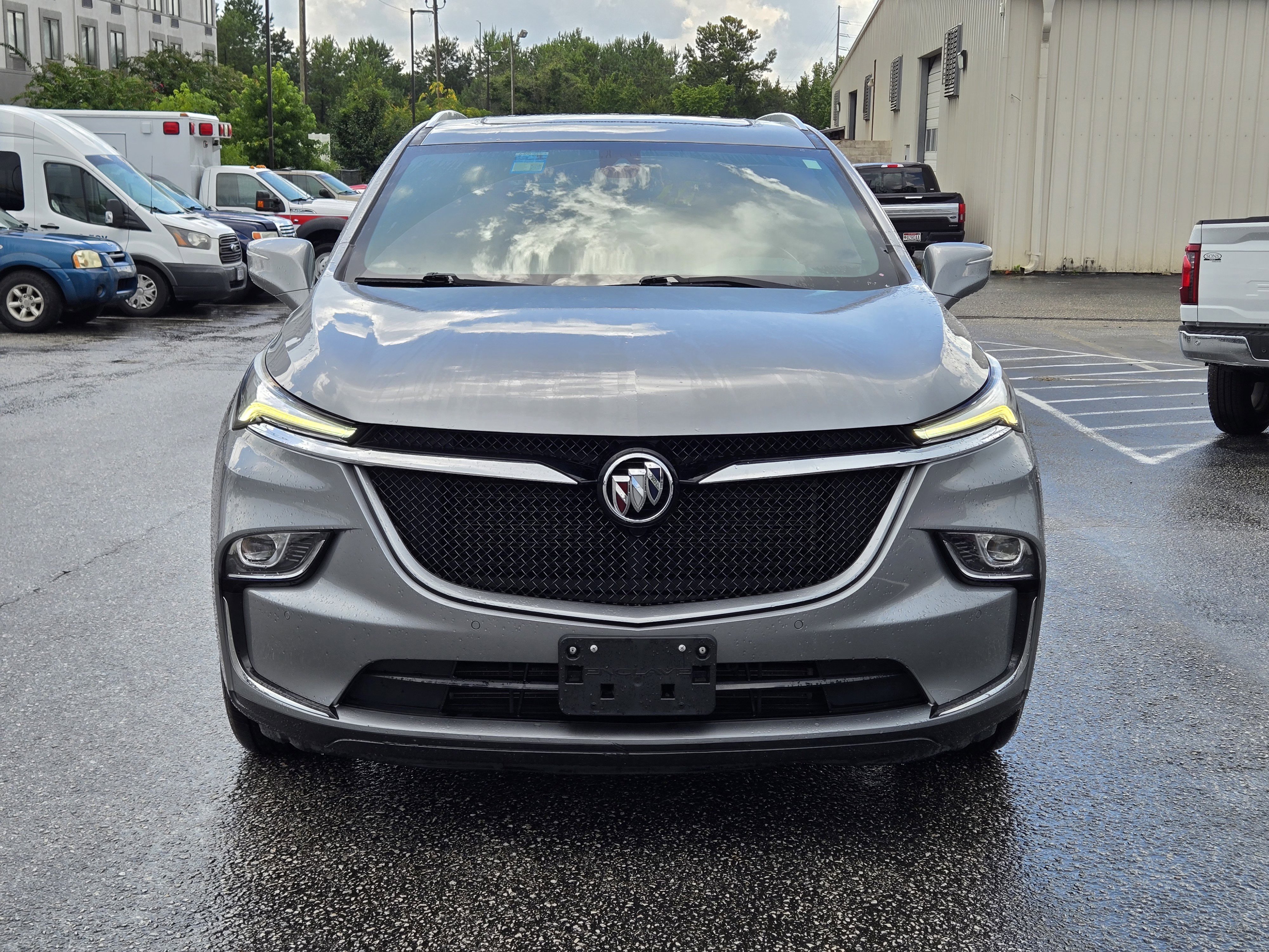 Used 2023 Buick Enclave Essence w/ Experience Buick Package AWD/4WD image 3