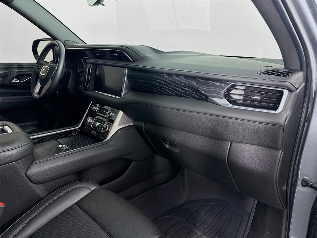 Used 2021 GMC Yukon Denali w/ Denali Premium Package image 33