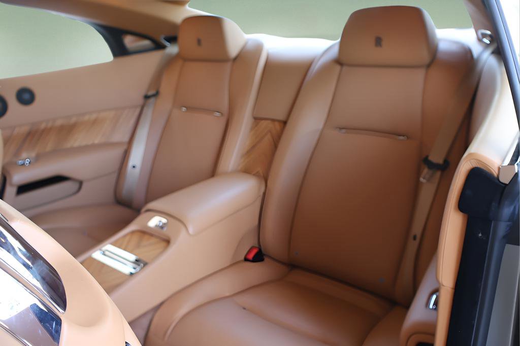 Used 2016 Rolls-Royce Wraith RWD image 15