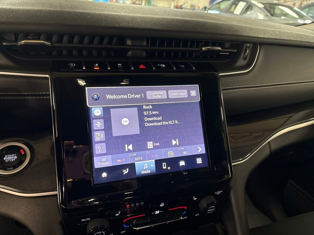 Certified 2023 Jeep Grand Cherokee L Laredo w/ Luxury Tech Group I image 22