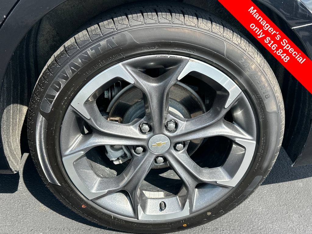 Used 2022 Chevrolet Malibu LT FWD image 25