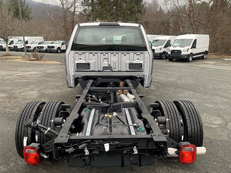 New 2024 Ford F450 XL RWD image 21