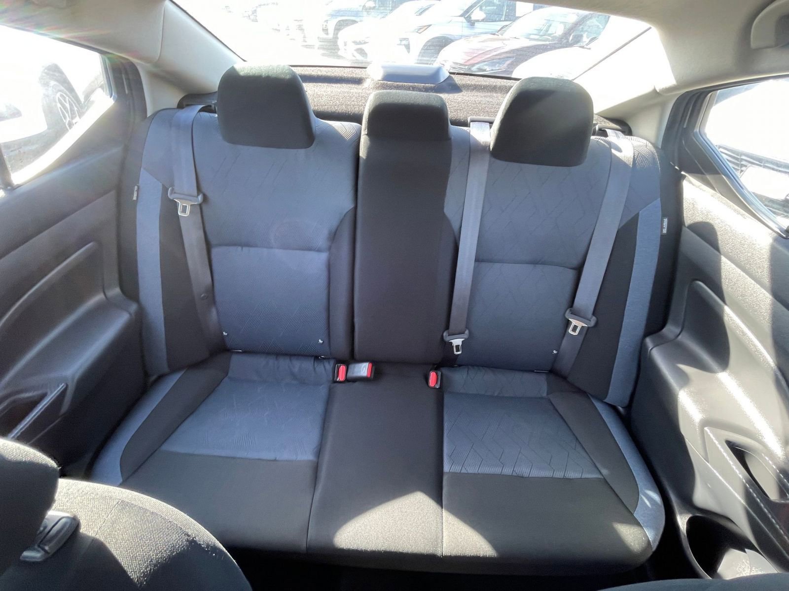 Used 2025 Nissan Versa SV image 38