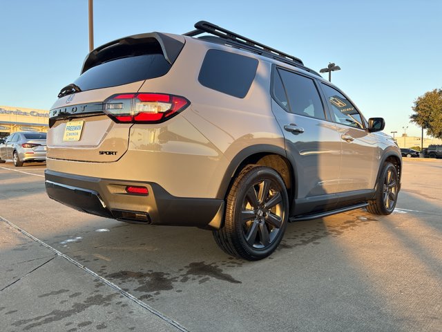 New 2026 Honda Pilot Sport image 4