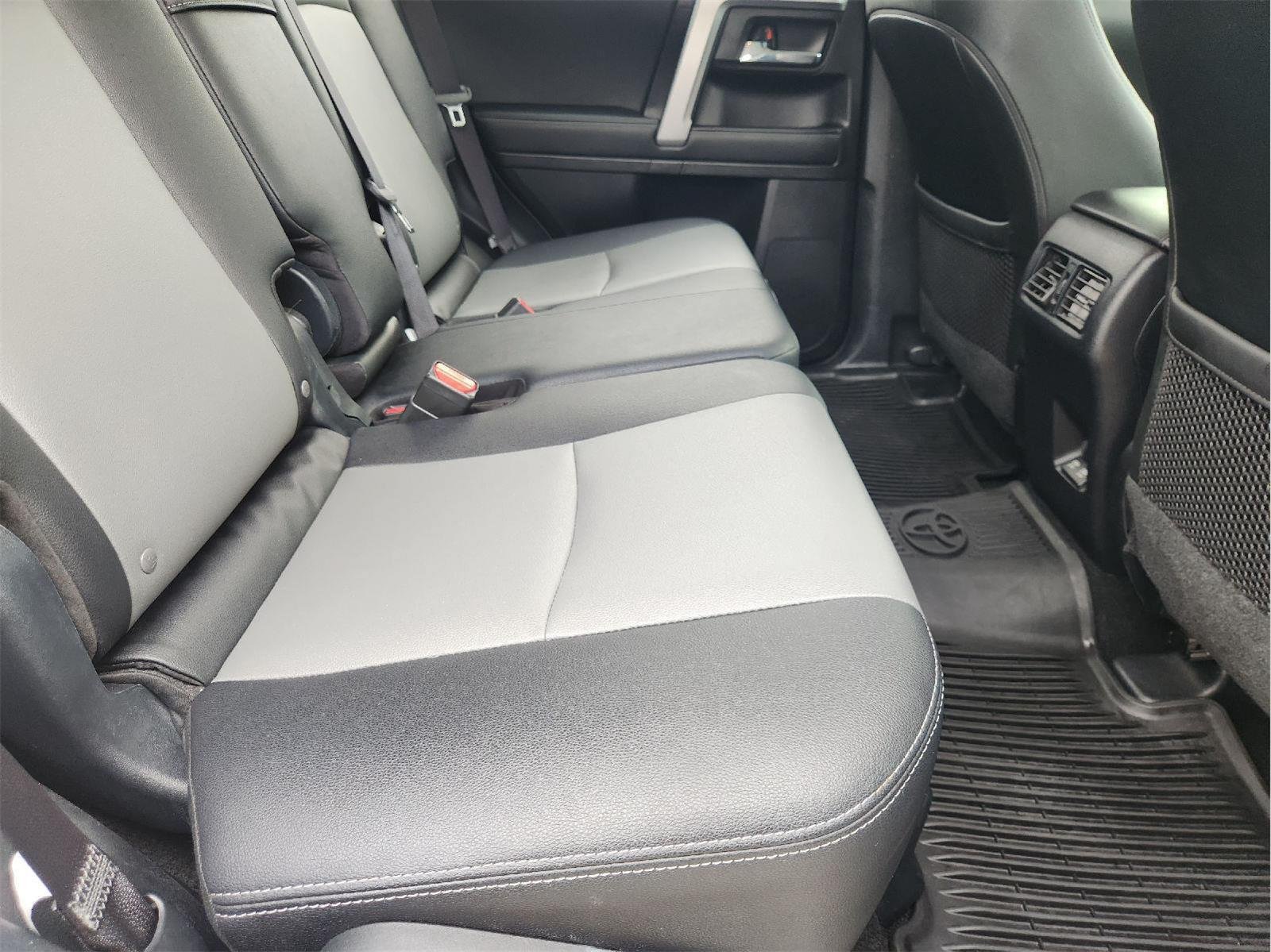 Used 2020 Toyota 4Runner SR5 Premium w/ Moonroof Package AWD/4WD image 30