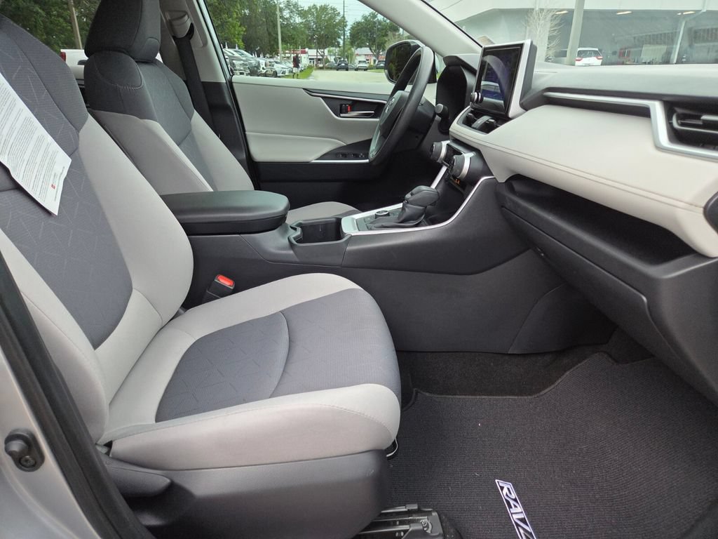 Certified 2025 Toyota RAV4 XLE AWD/4WD image 14