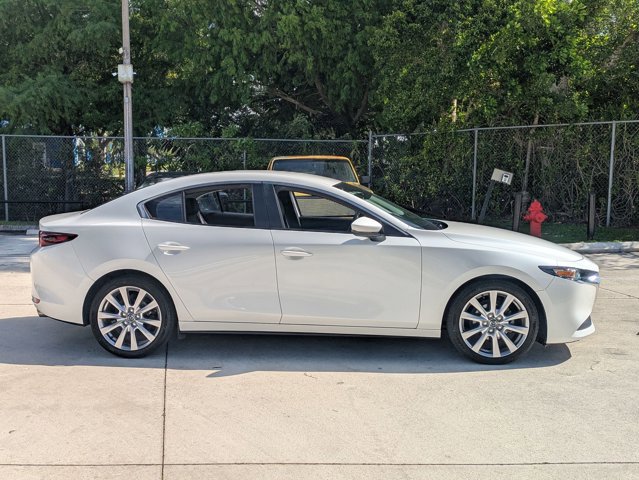 Used 2020 MAZDA MAZDA3 Sedan w/ Select Package image 4