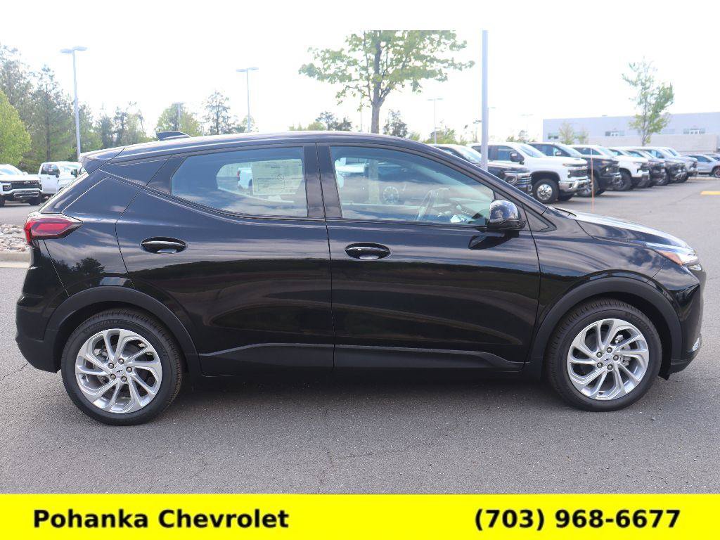 New 2027 Chevrolet Bolt LT w/ Comfort Package FWD image 8