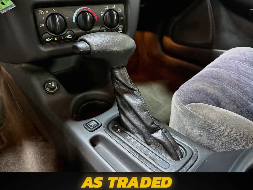 Used 2001 Chevrolet Monte Carlo LS w/ Preferred Equipment Group 1 FWD image 17