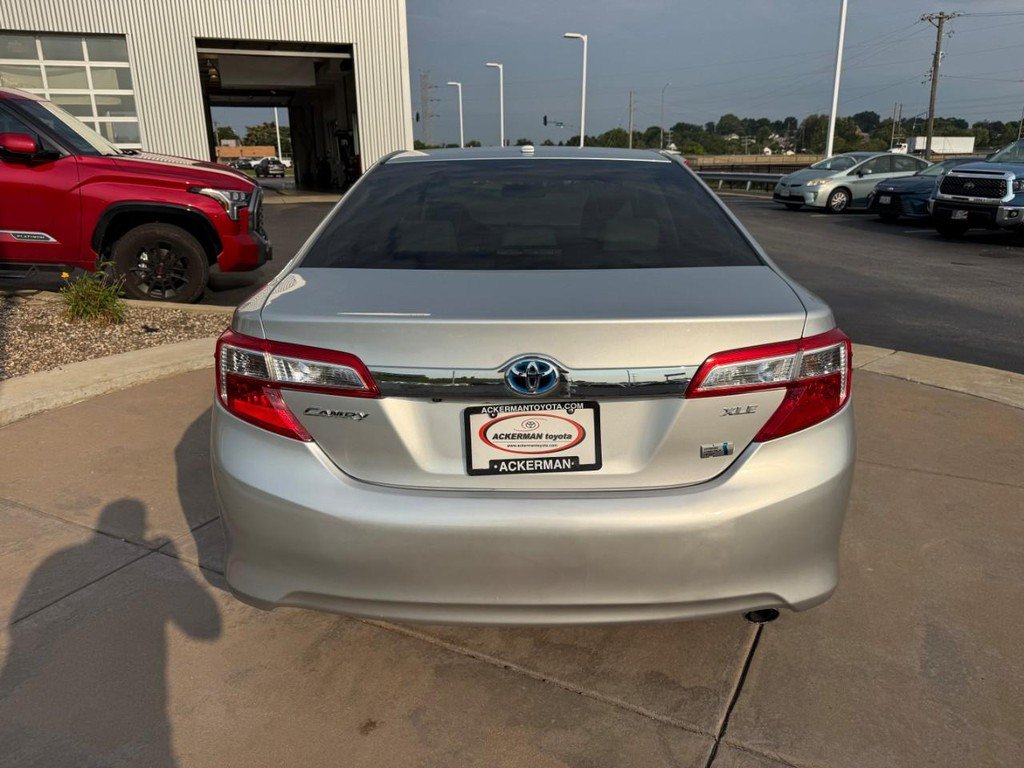 Used 2014 Toyota Camry XLE w/ Leather Package FWD image 7