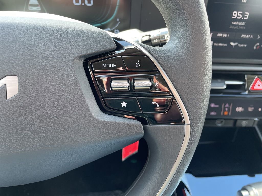 New 2026 Kia Niro LX image 24