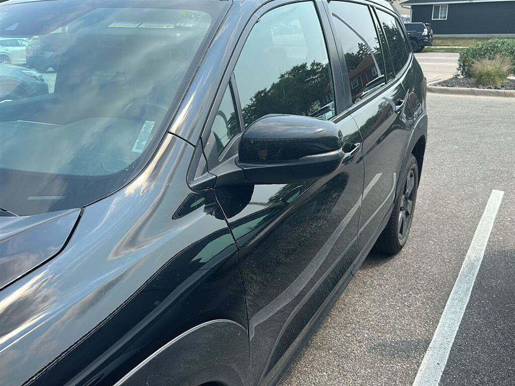 Used 2022 Honda Pilot TrailSport image 3