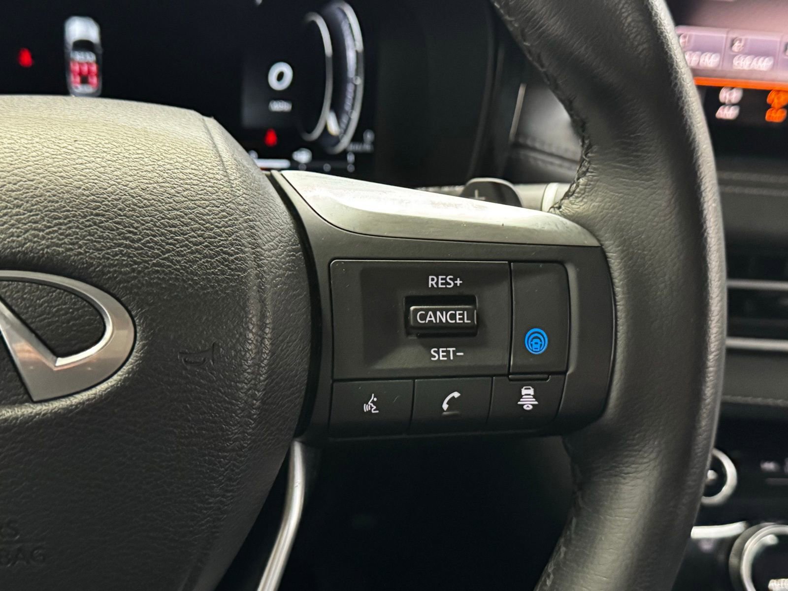 Used 2024 INFINITI QX60 Luxe AWD/4WD image 22