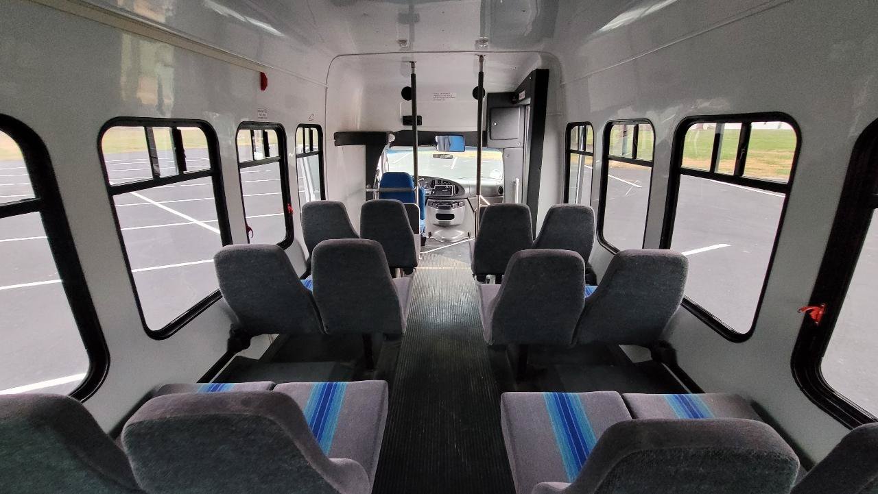 Used 2006 Ford E-450 and Econoline 450 RWD image 13