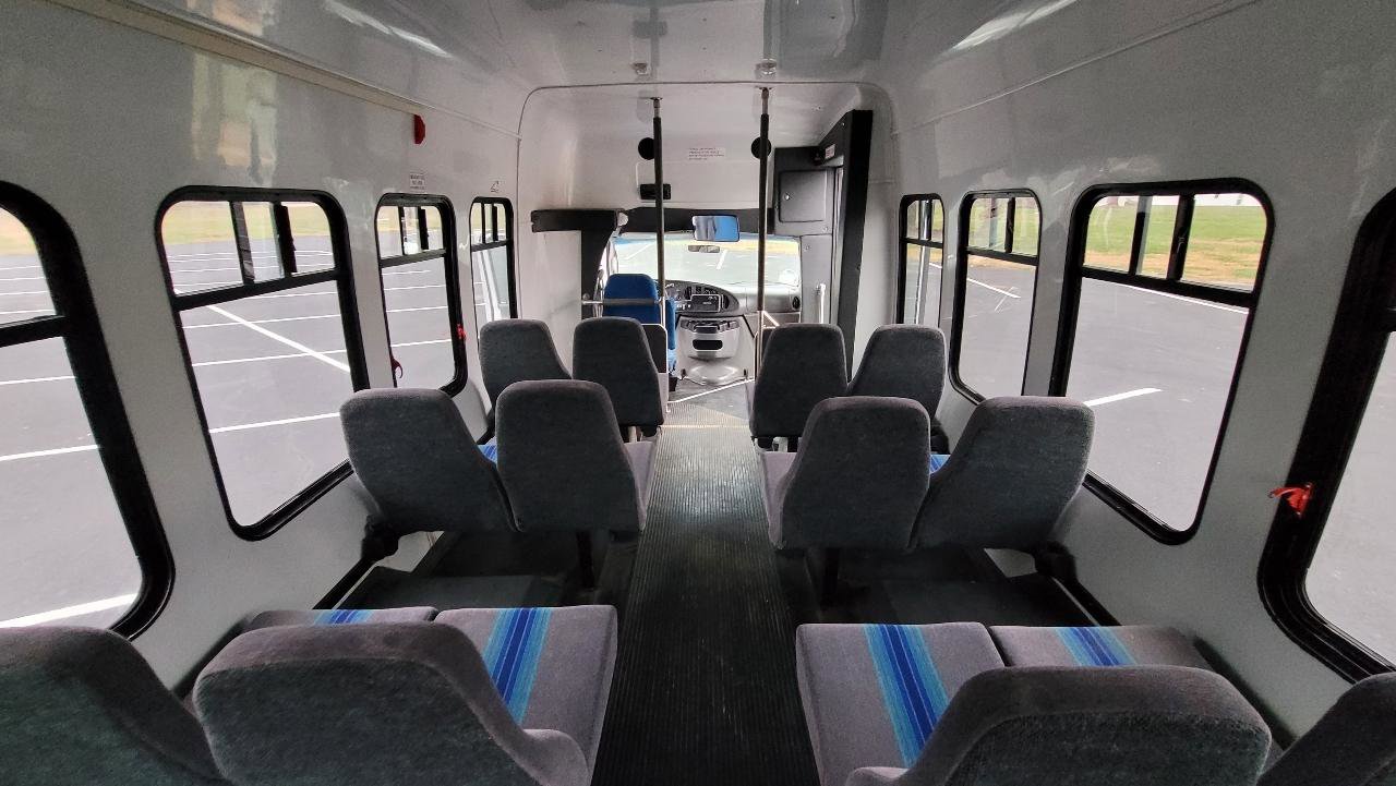 Used 2006 Ford E-450 and Econoline 450 RWD image 13